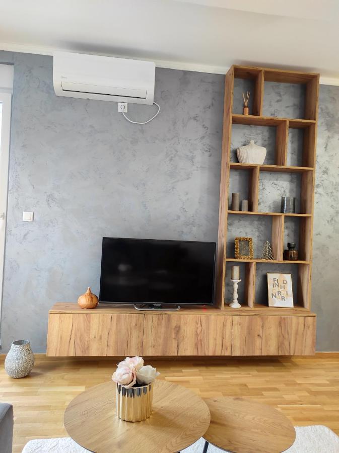 Apartman Milla Lux Нови Сад Екстериор снимка
