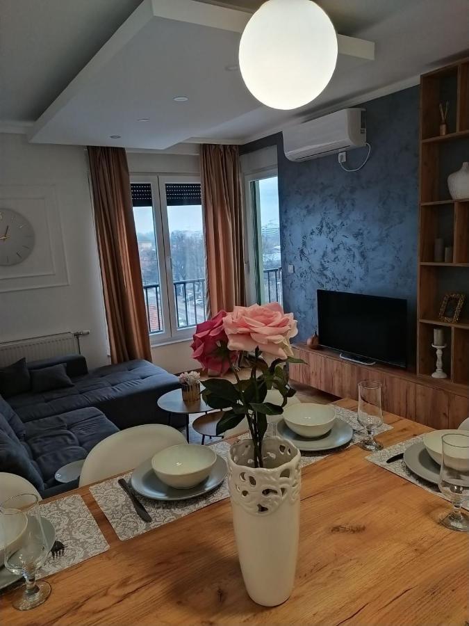 Apartman Milla Lux Нови Сад Екстериор снимка